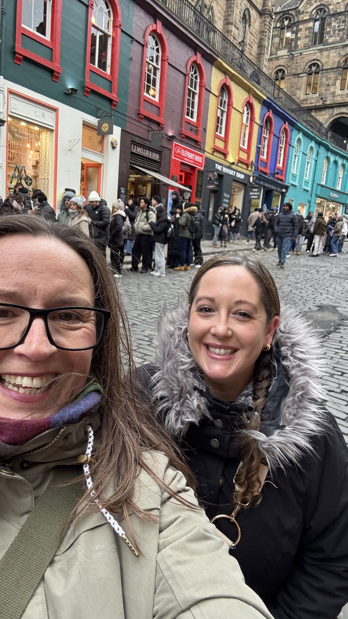 Day 2115 Edinburgh with Kendall through Her Travel&nbsp;Circle!